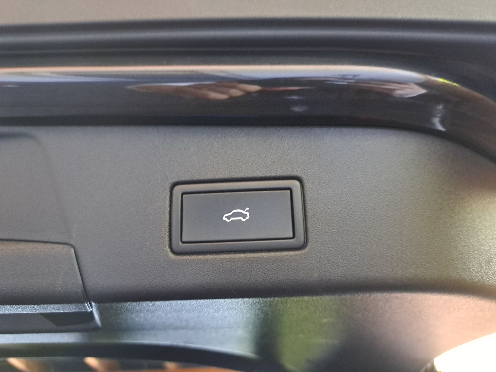 Volkswagen ID.4 GTX 1,99% PANO AHK NAV APP 20" WÄRMEPU DCC