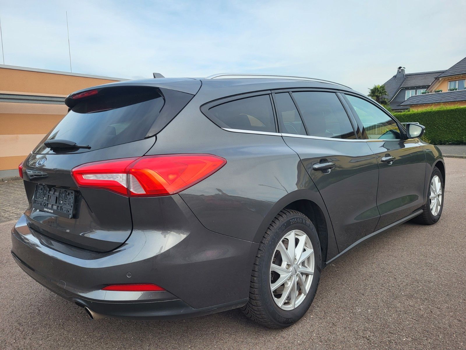 Ford Focus 1.5D - Samsaru's Car Outlet