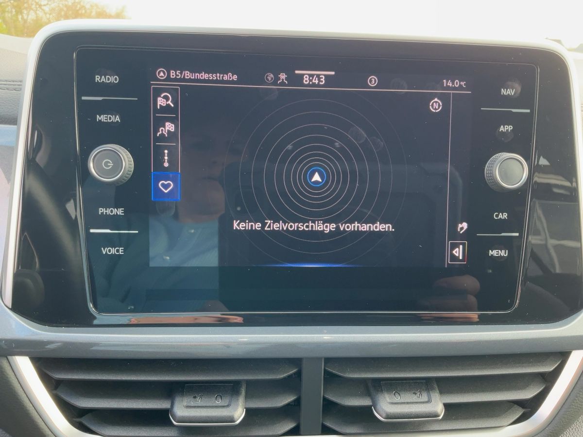 Volkswagen T-Roc - Samsaru's Car Outlet