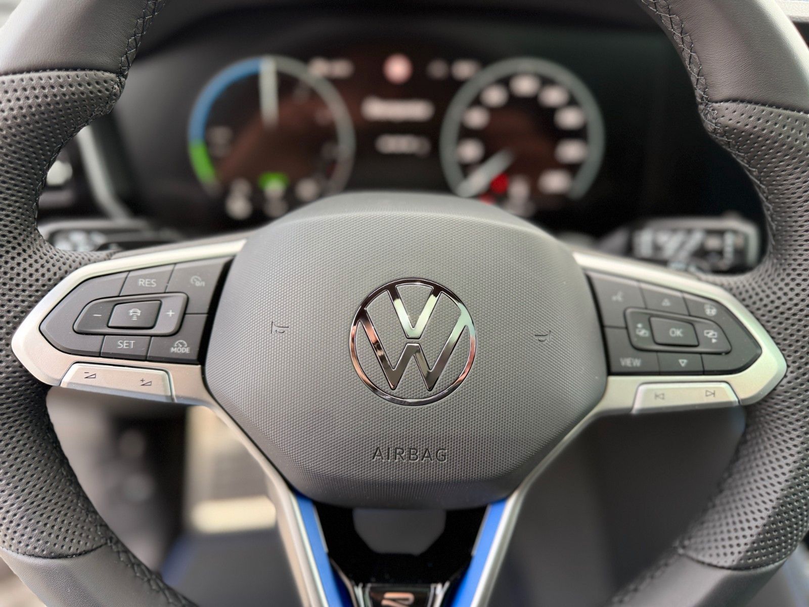 Volkswagen Touareg R eHYBRID+FINAL EDITION+AHK+PANO