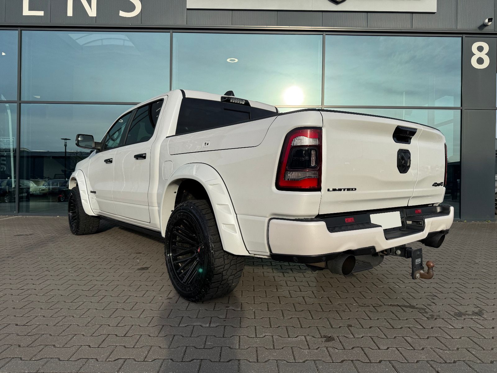 Dodge RAM 1500 Limited Night GRAIL LA CHANTI V8 VOLL
