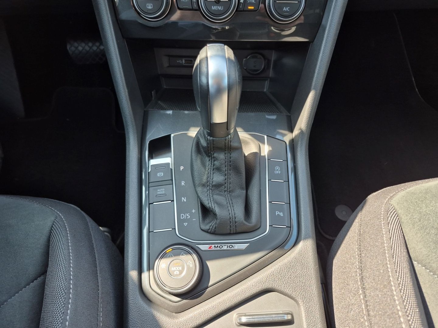 Volkswagen Tiguan 2.0 R-Line 4Motion - Samsaru's Car Outlet