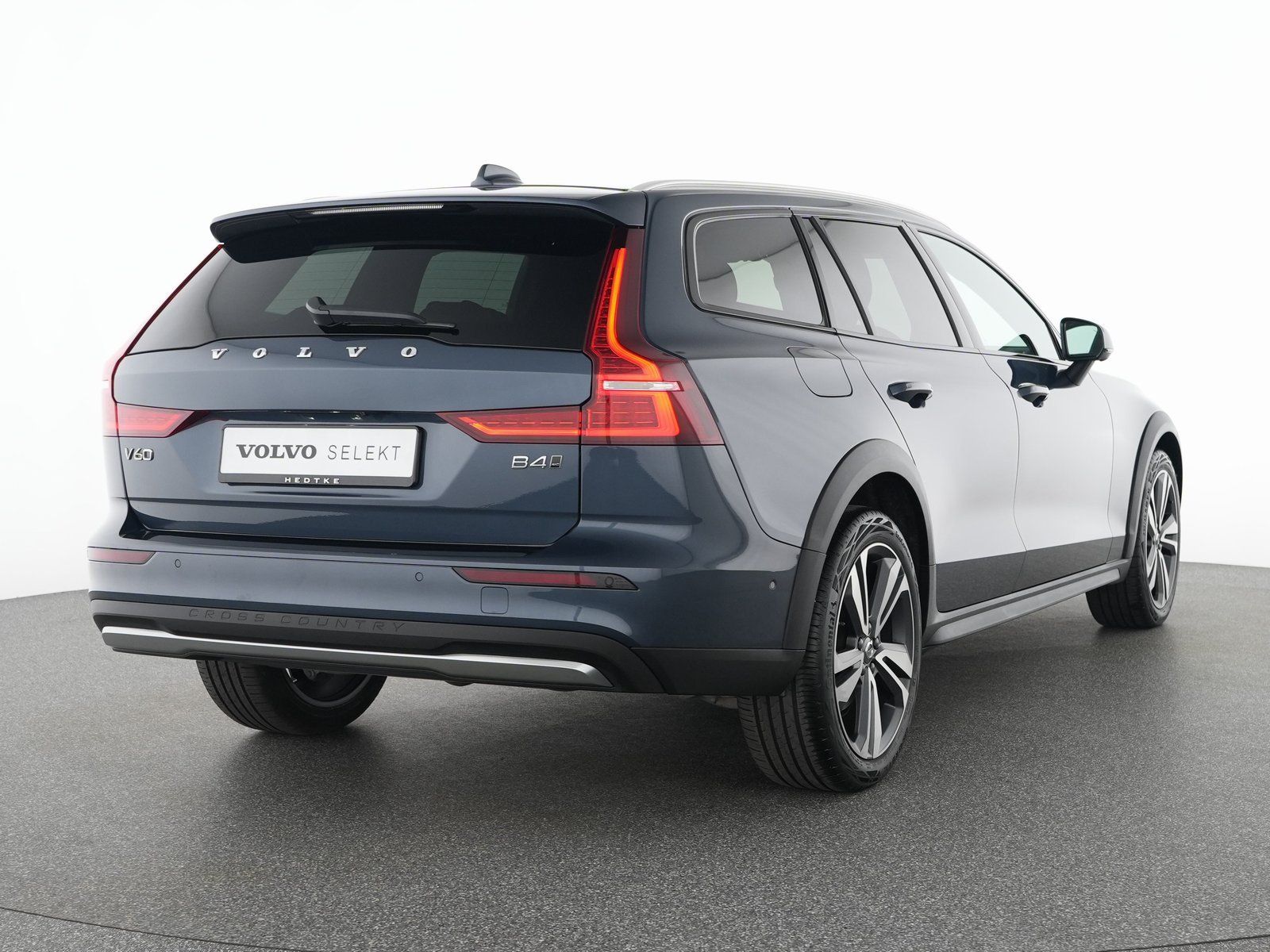 Volvo V60 CC B4 AWD Ultimate SONDERFINANZIERUNG 1,99%*