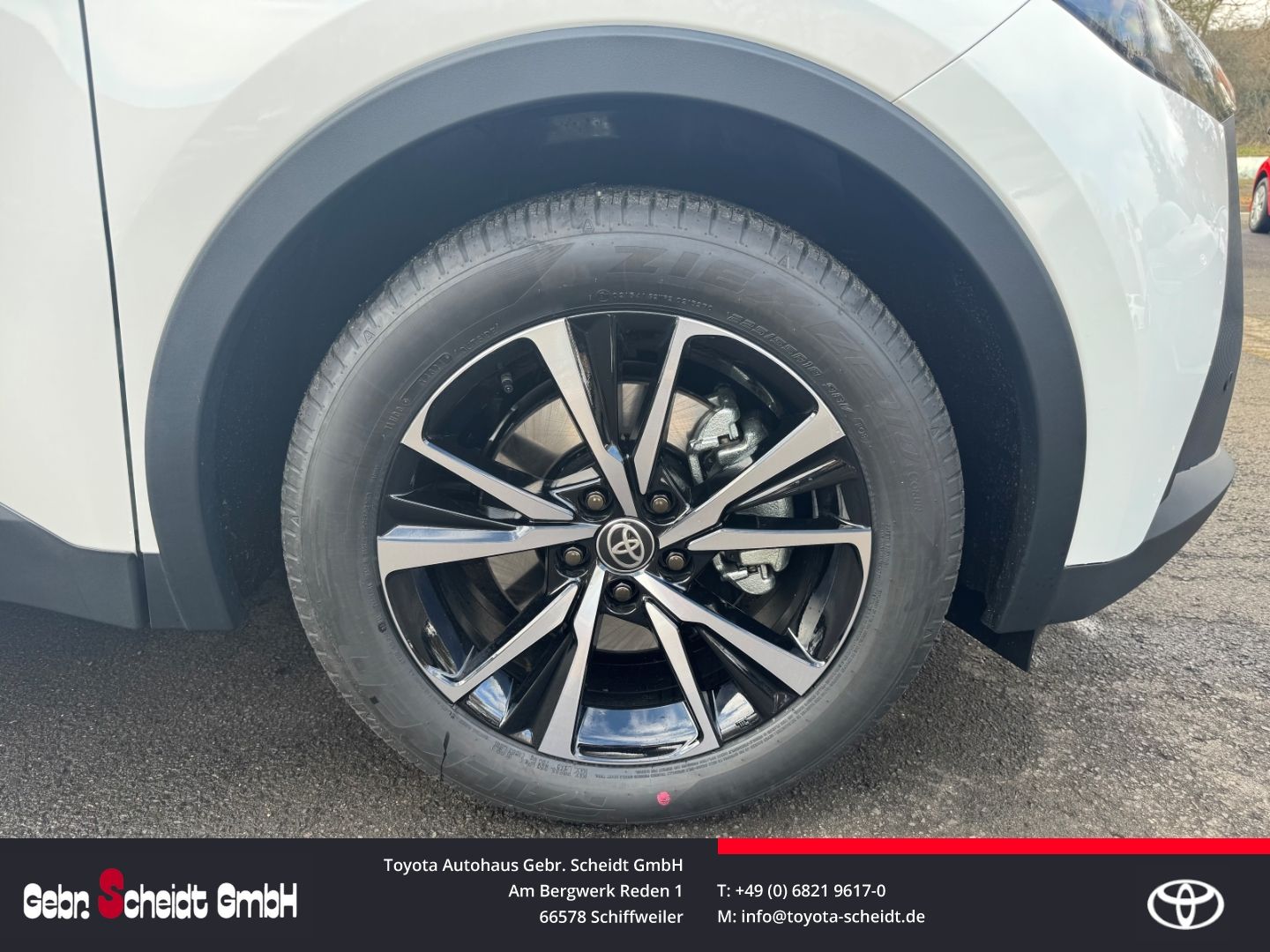 Toyota C-HR Plug-In Hybrid Team D LED-Hauptscheinwerfer