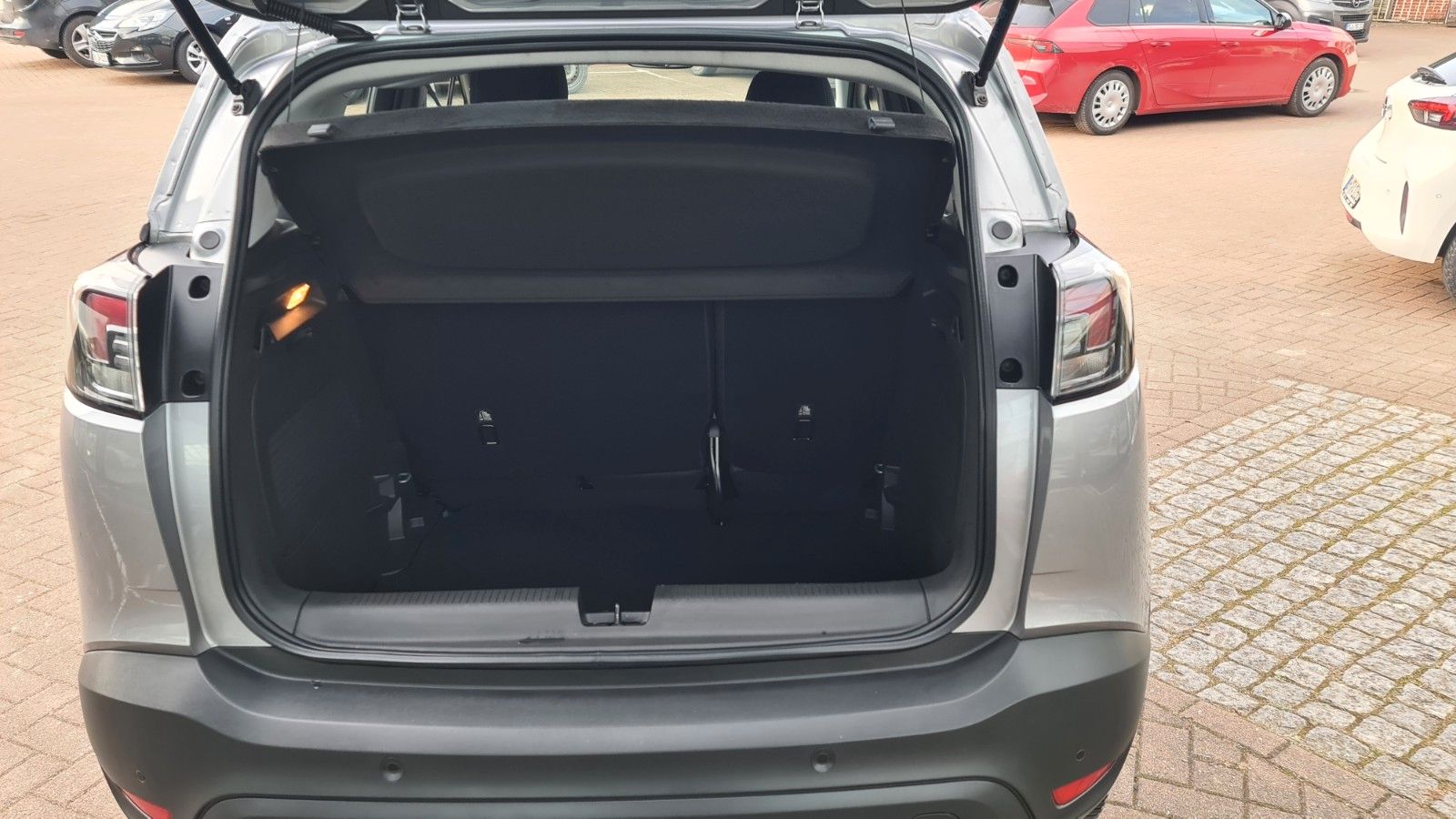 Opel Crossland 1.5D BUSINESS EDITION - Samsaru's Car Outlet