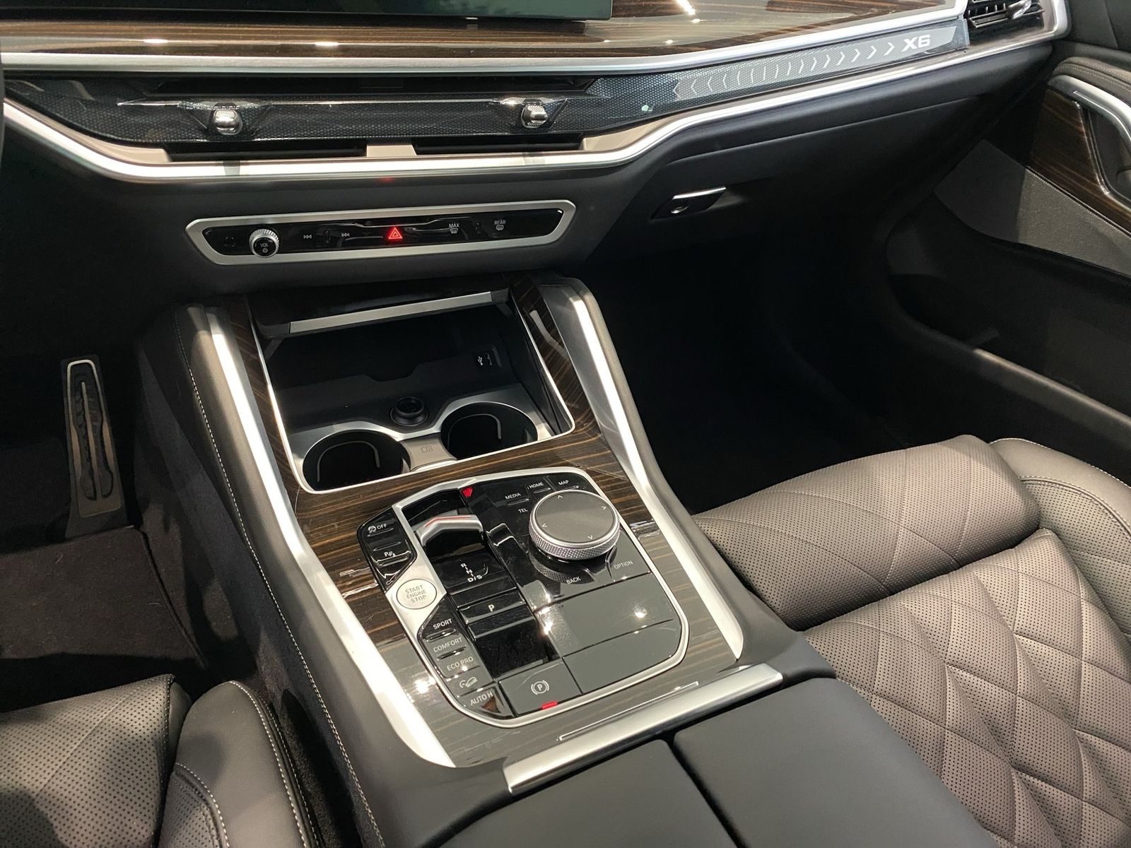 BMW X6 xDrive30d M SPORT PRO LED AHK HARMAN KARDON I