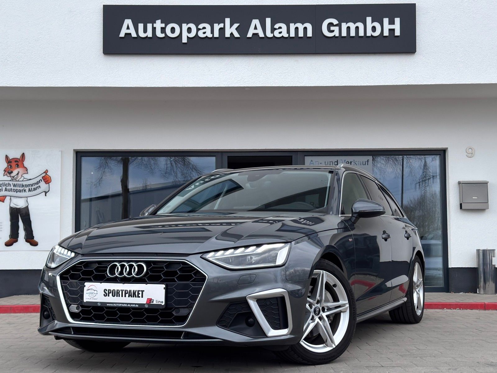 Audi A4 Av. 40 TDI S line S-Tr. - Samsaru's Car Outlet
