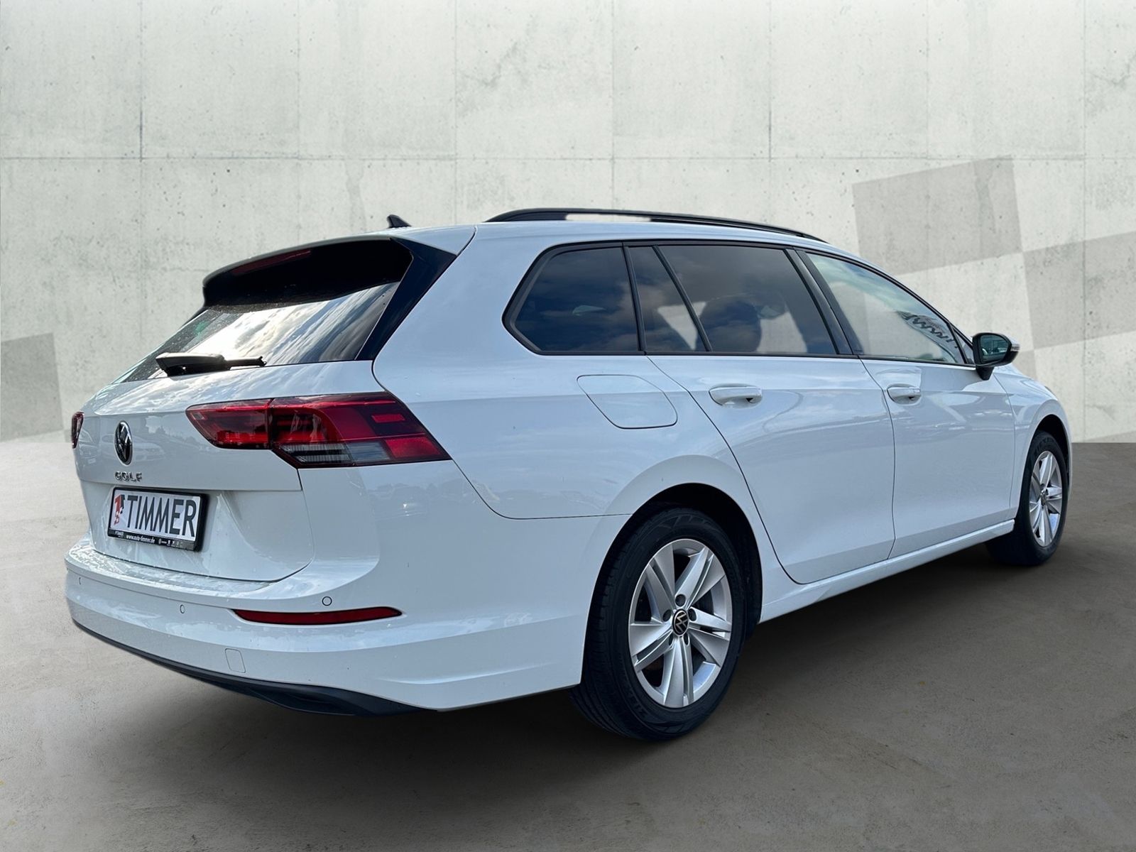 Volkswagen Golf VIII Variant 2.0 TDI LIFE - Samsaru's Car Outlet