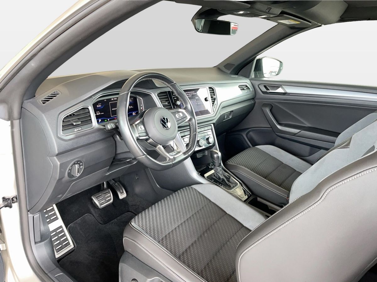 Volkswagen T-Roc 1.5 TSI DSG R-Line - Samsaru's Car Outlet
