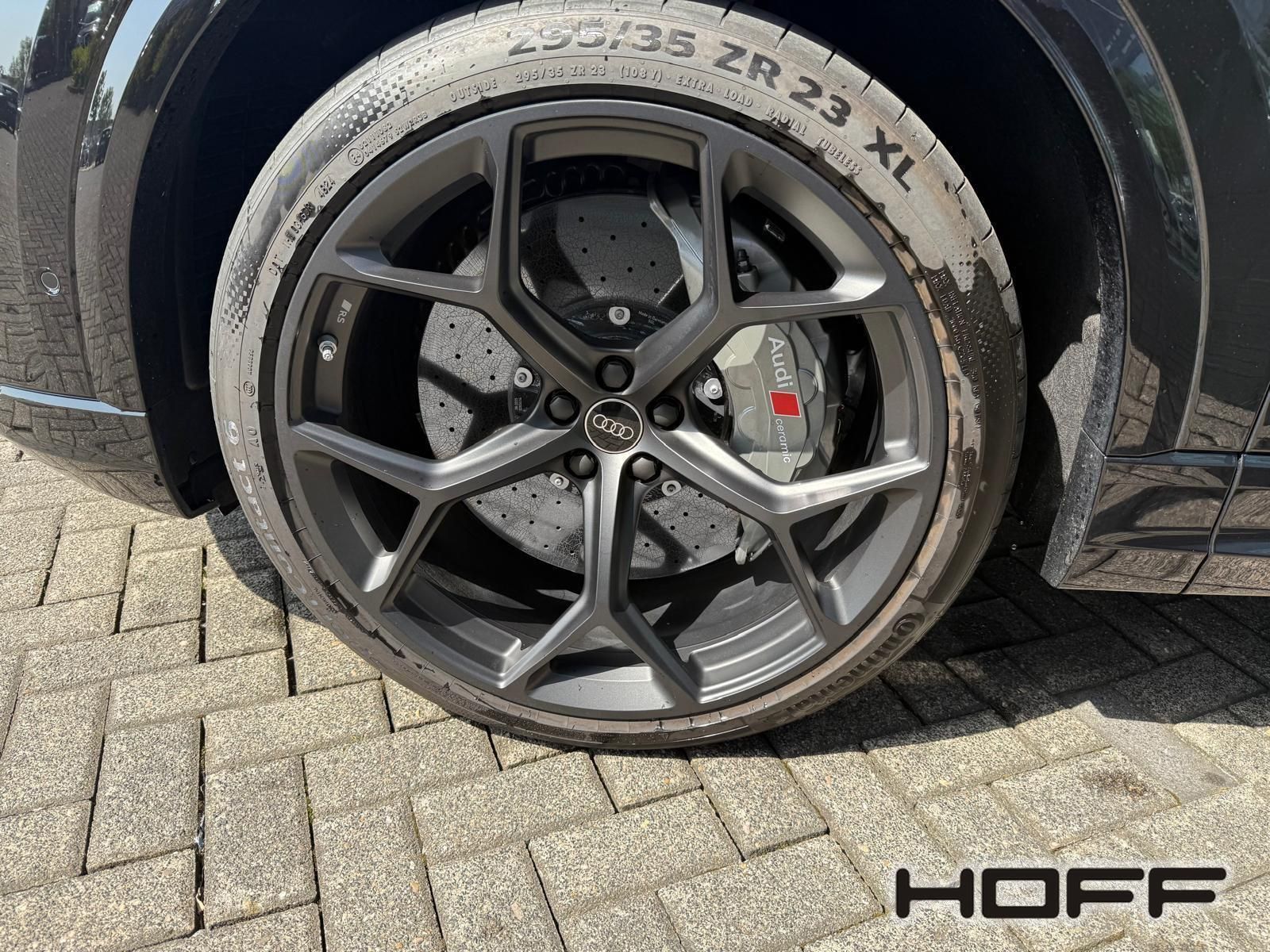 Audi RSQ8 performance