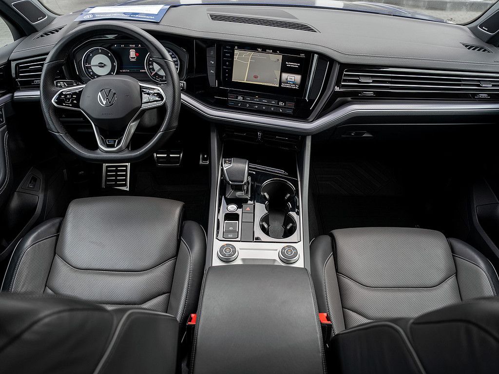 Volkswagen Touareg 3.0 V6 TDI R-Line - Samsaru's Car Outlet