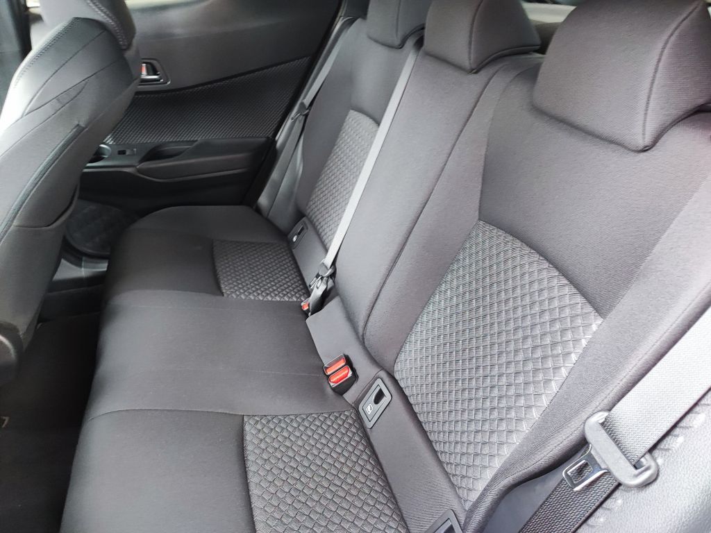 Toyota C-HR 2.0 Hybrid - Samsaru's Car Outlet