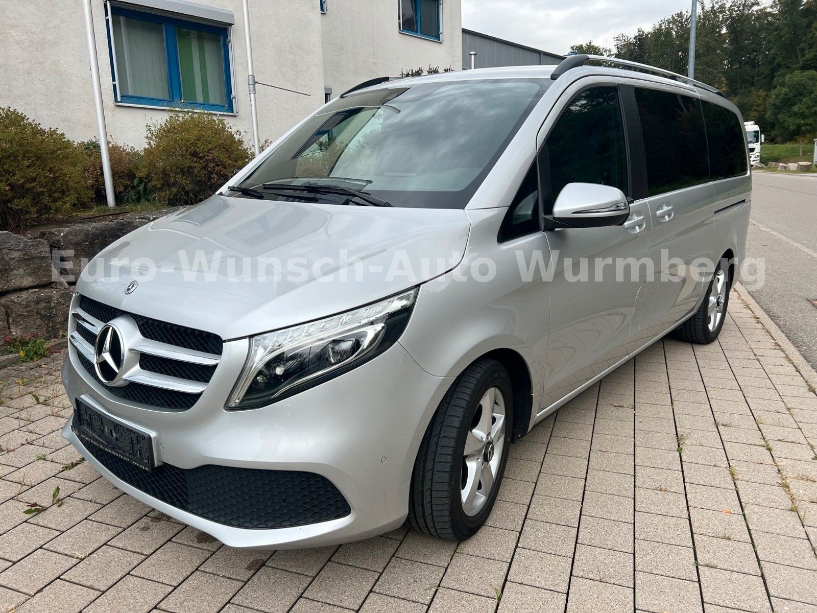Mercedes-Benz V 250 d Edition - Samsaru's Car Outlet