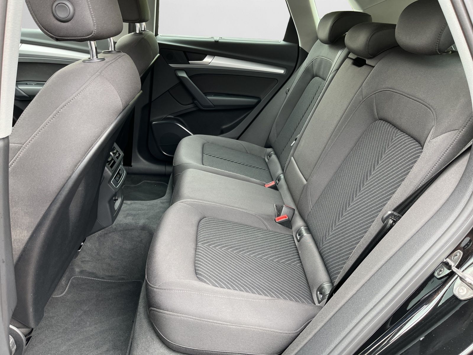 Audi Q5 40 TDI quattro - Samsaru's Car Outlet