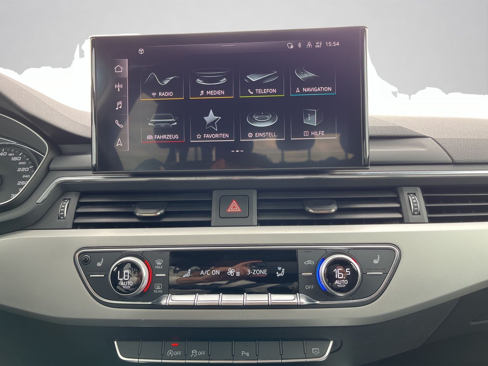 Audi A4 Avant 35 2.0 TDI - Samsaru's Car Outlet