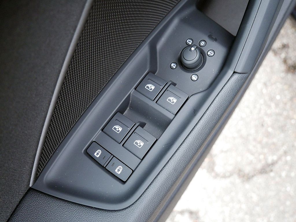 Audi A3 Sportback 35 TDI AHK+LED+NAVI+PDC+SHZG+FSE+BT