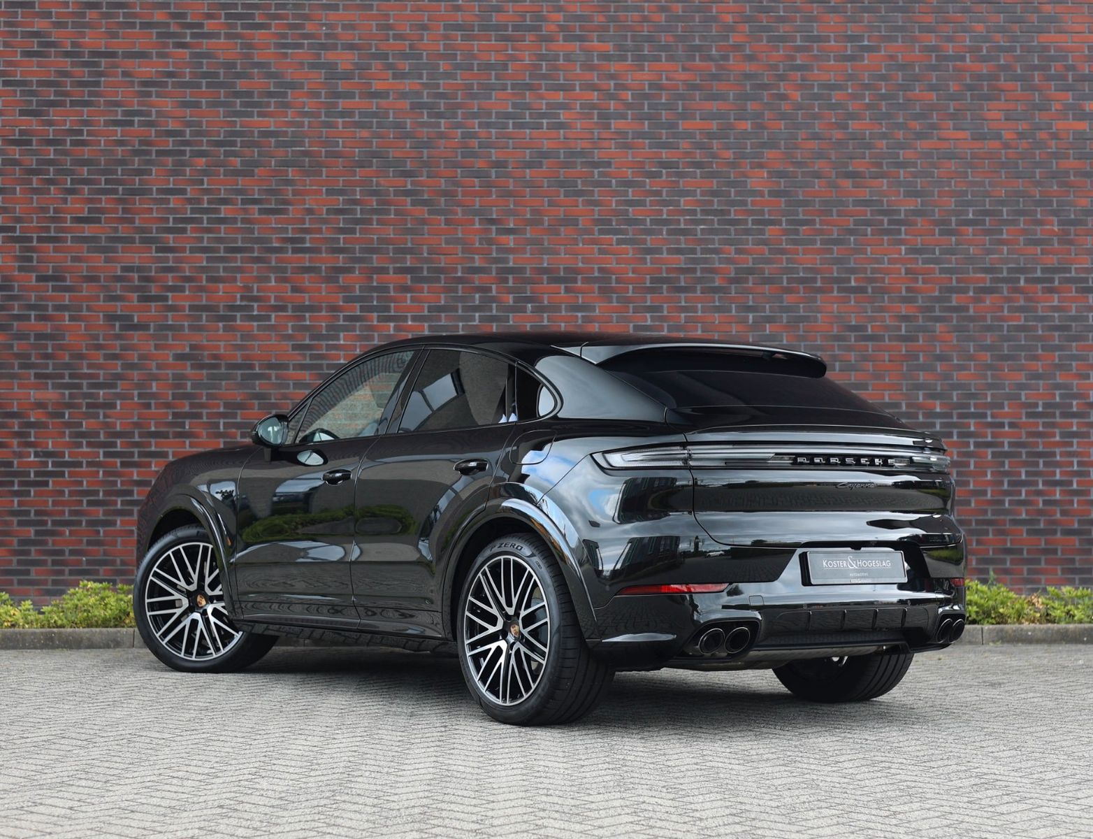 Porsche Cayenne Coupe E-Hybrid *Pano*AHK*Pas.display*