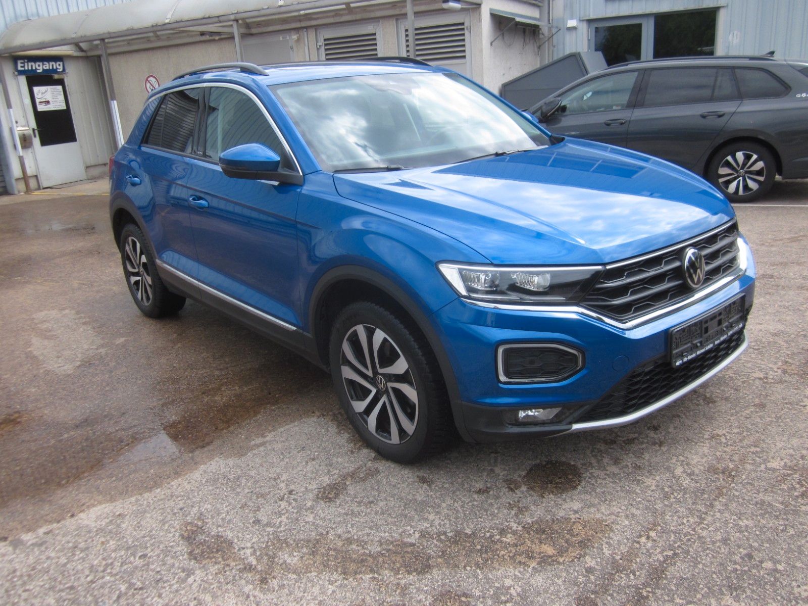Volkswagen T-Roc Active - Samsaru's Car Outlet