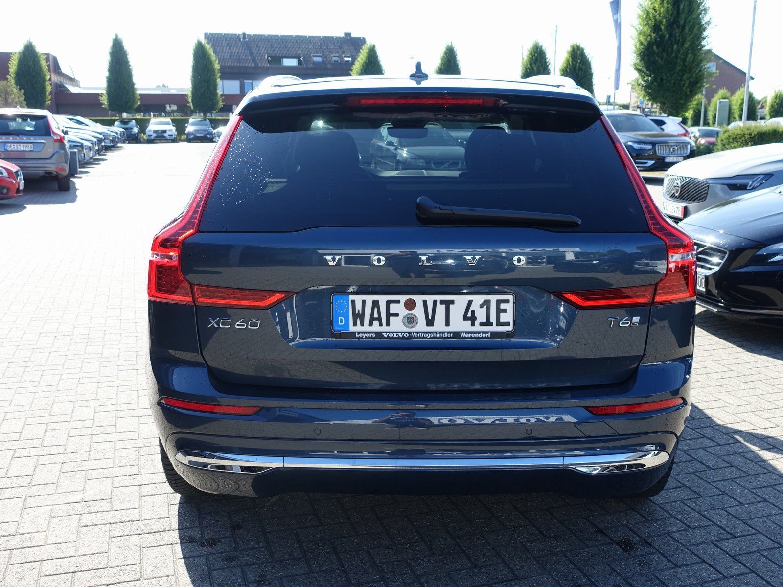 Volvo XC60 T6 AWD Plug-in Hybrid - Samsaru's Car Outlet