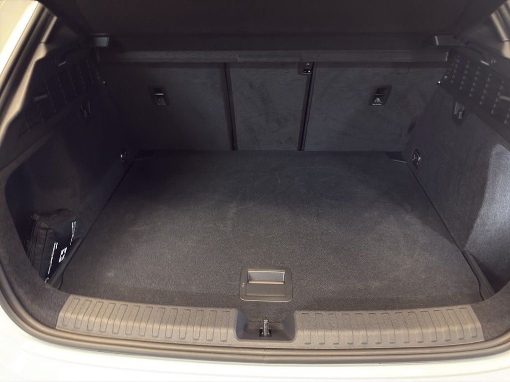 Audi A3 Sportback 45 TFSI e S line - Samsaru's Car Outlet