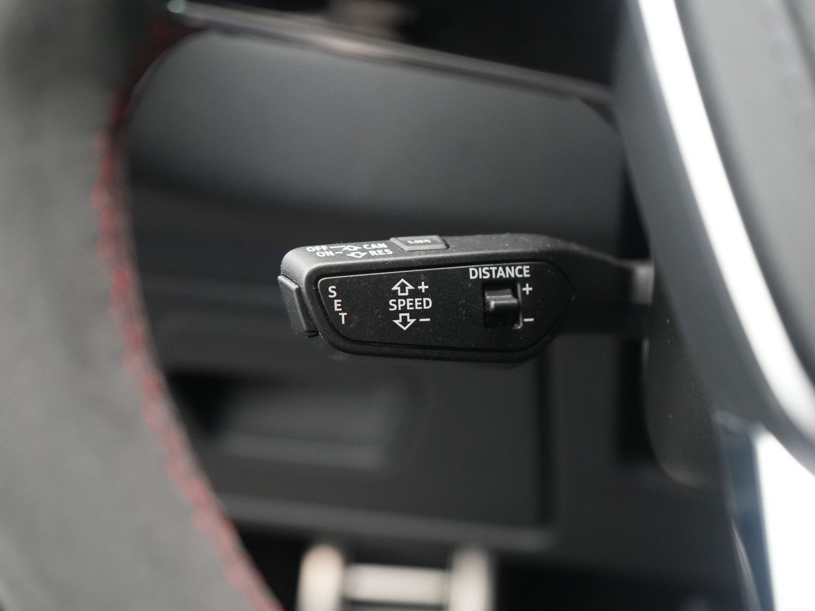 Audi RS6 305KMH STANDHZ LASER RAUTE PANO KERAMIK B&O