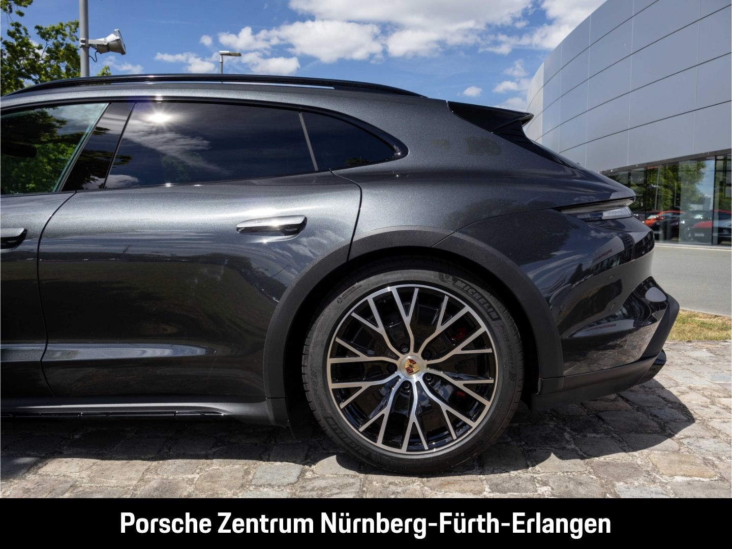 Porsche Taycan 4S Cross Turismo Achslenkung HD-Matrix In