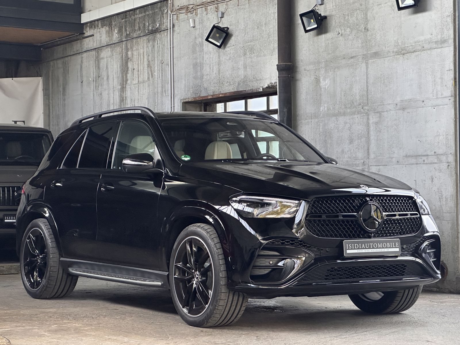 Mercedes-Benz GLE 450 D AMG Night designo LED Pano Standheizu.
