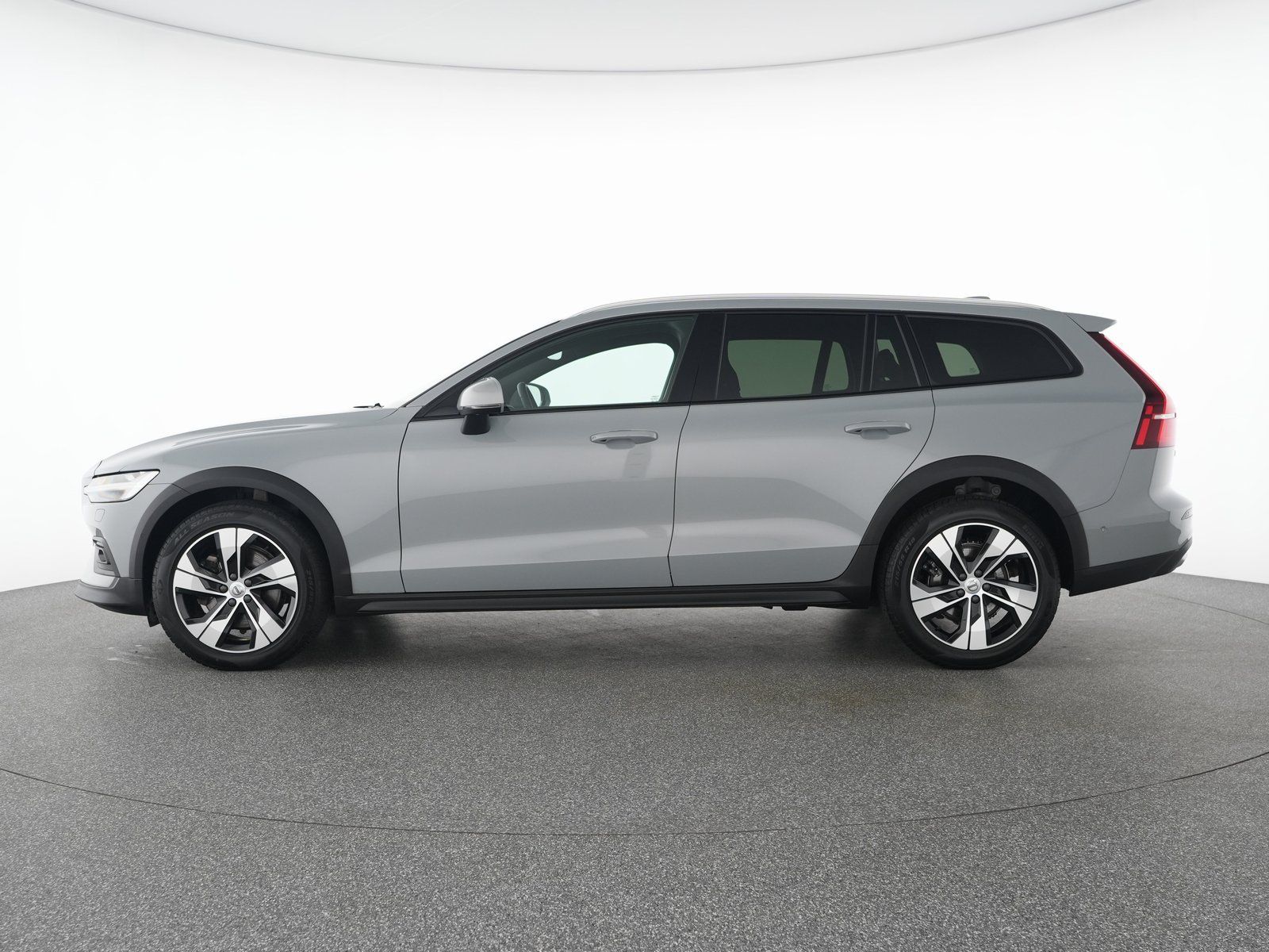 Volvo V60 CC B4 AWD Plus SONDERFINANZIERUNG 1,99%*