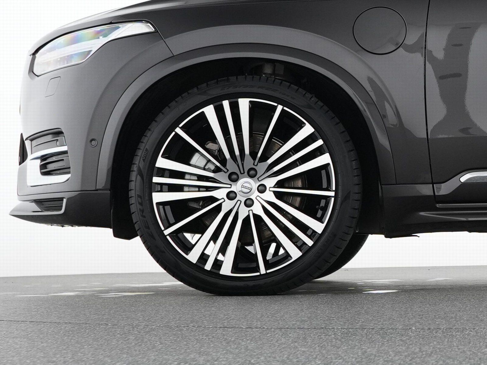 Volvo XC90 T8 AWD Ultra Bright 22"+AHK+B&W+MASSAGE+360