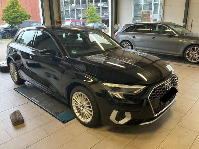 Audi A3 Sportback 40 TFSIe LED Navi Sound CarPlay Cam