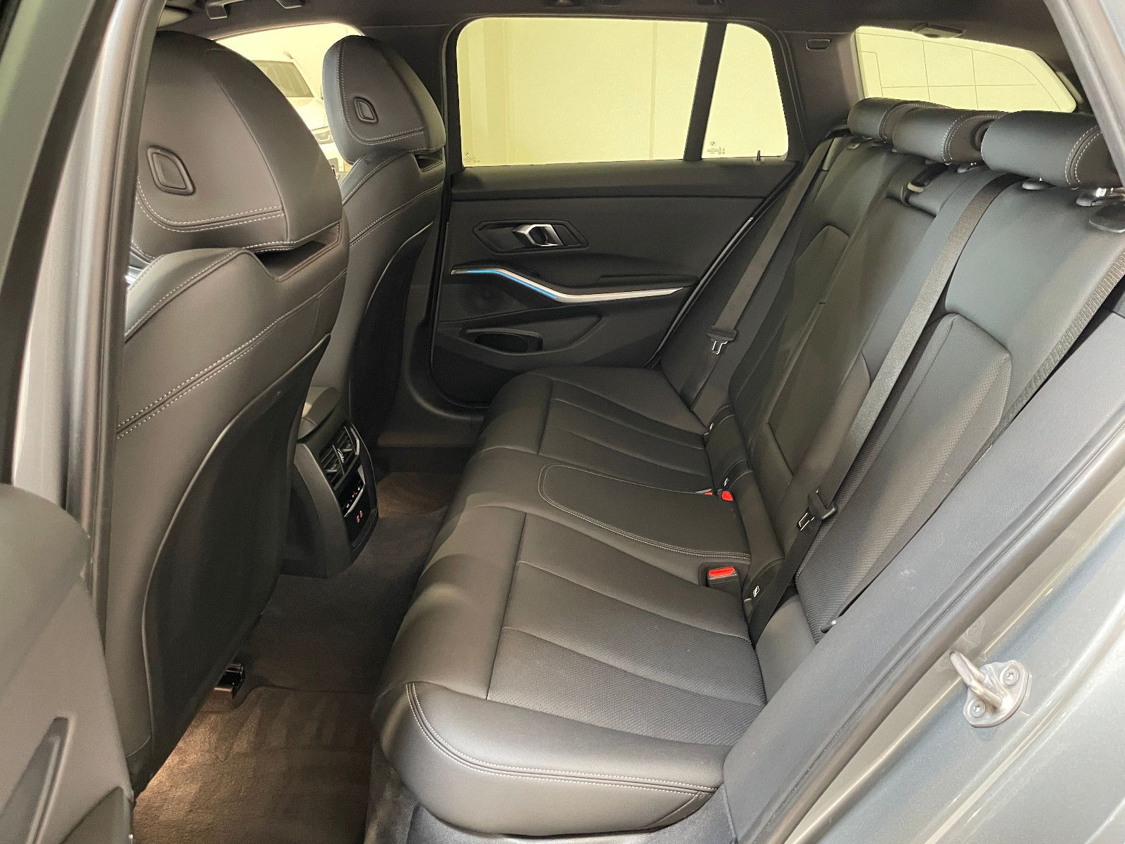 BMW 320d xDrive M Sport M Paket - Samsaru's Car Outlet