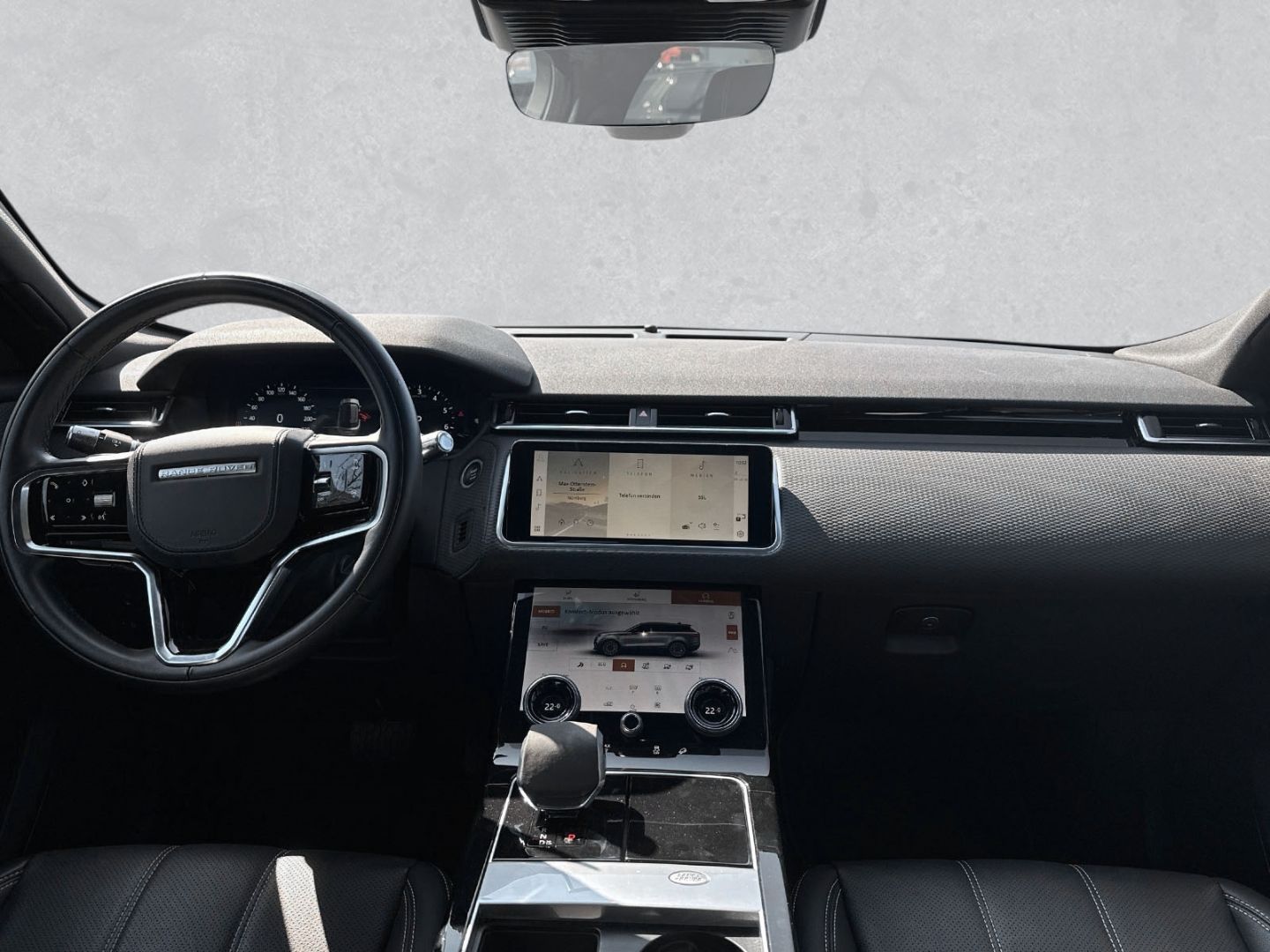 Range Rover Velar P400e Winter-Black - Samsaru's Car Outlet