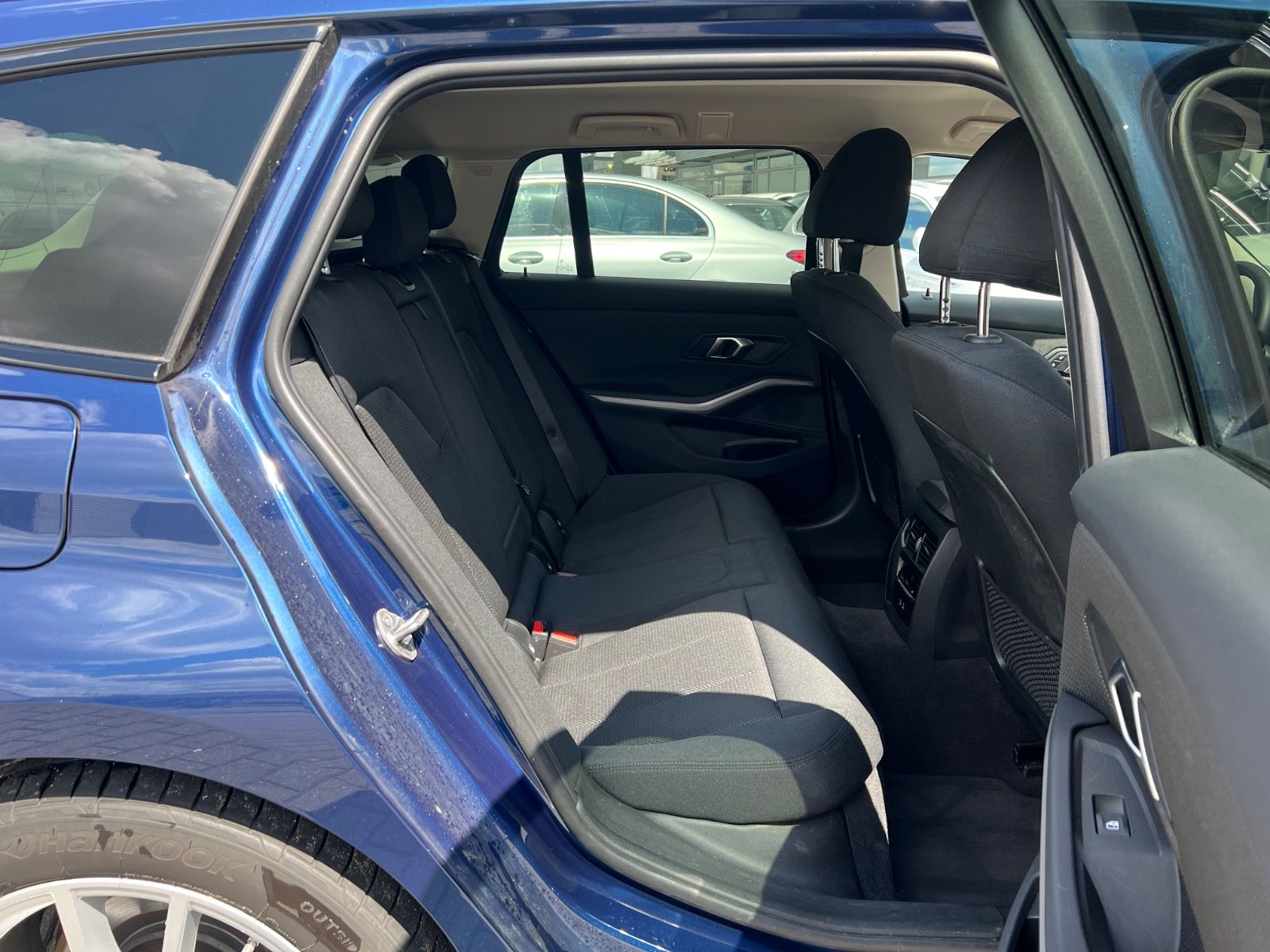 BMW 320 d Touring xDrive - Samsaru's Car Outlet