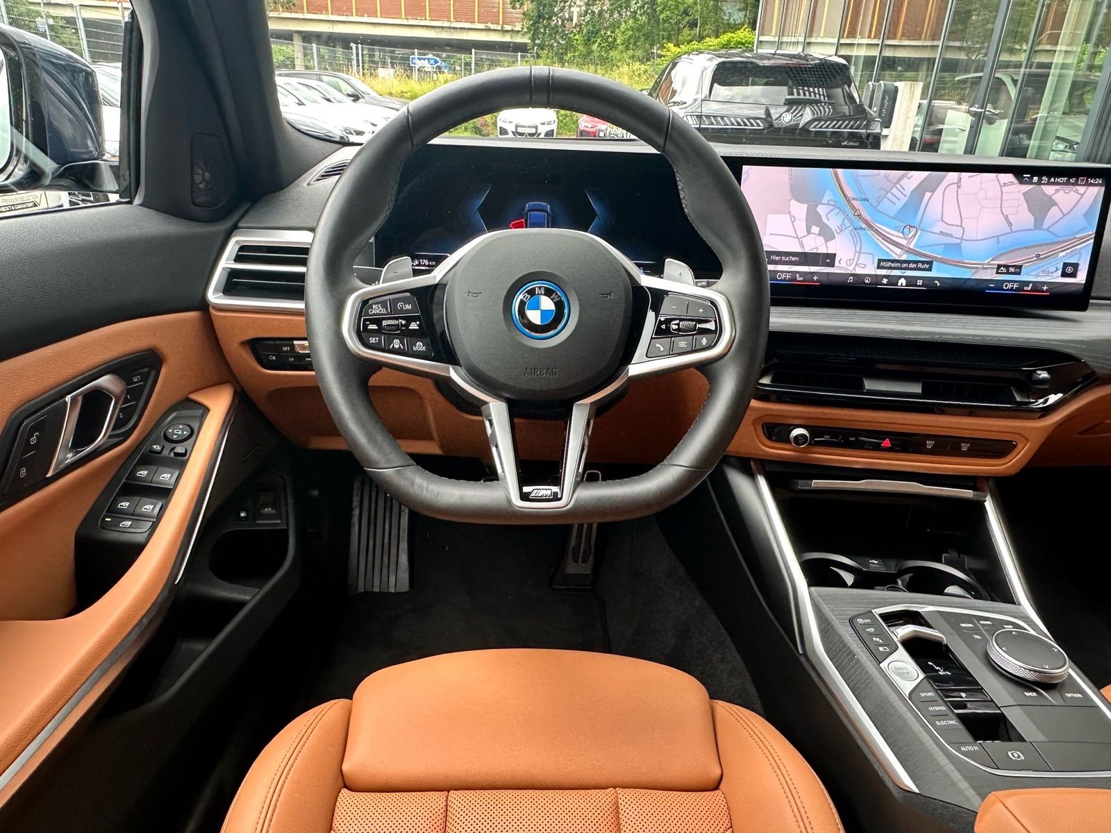BMW 330e xDrive Touring M Sport Stop&Go Pano AHK 19"