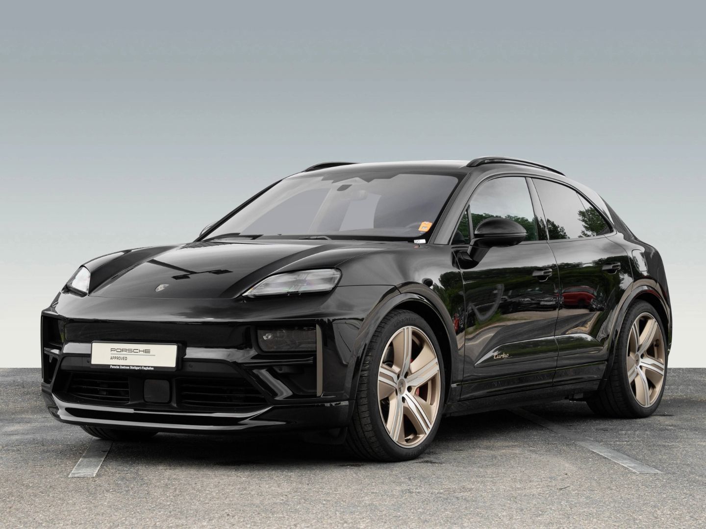 Porsche Macan Turbo Burmester AHK AR HUD Surround View