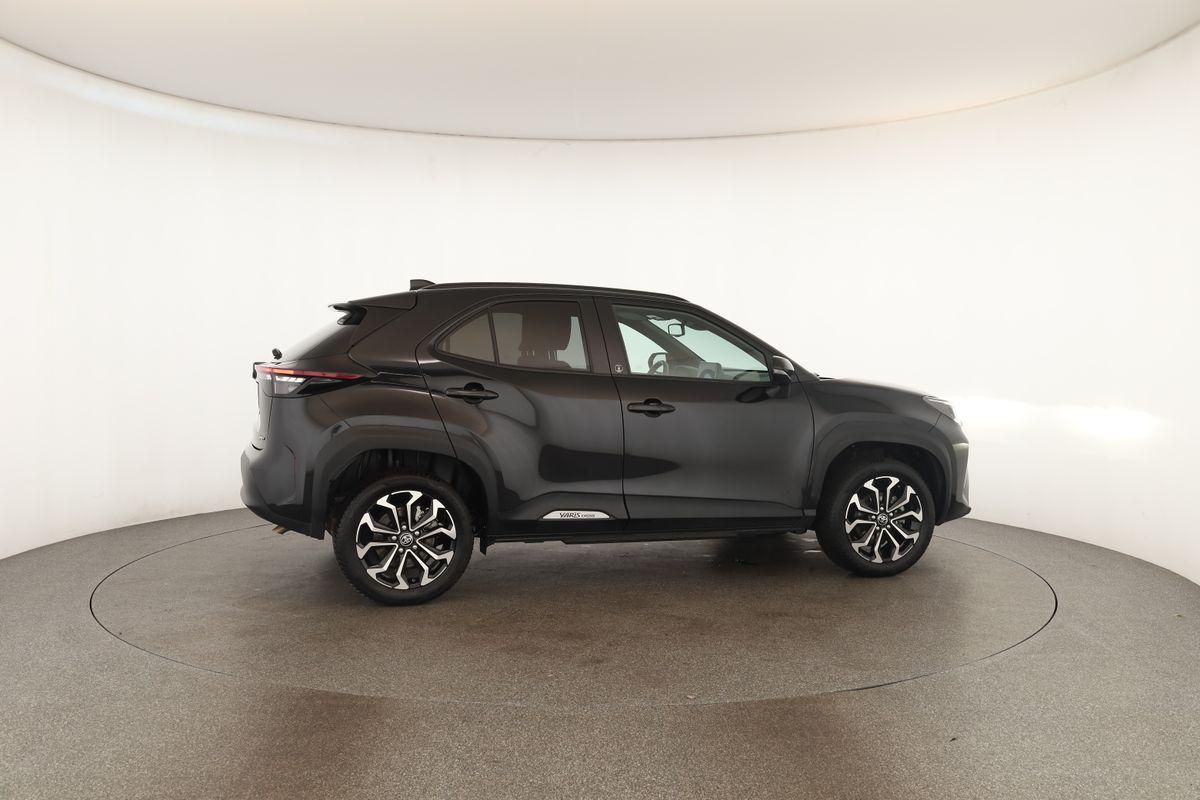 Toyota Yaris Cross CVT Team D LED Navi SHZ iACC Kam 17"
