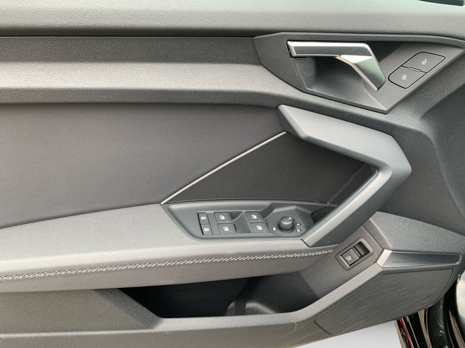 Audi A3 Sportback 45 TFSIe S tronic S line B&O LED Ca