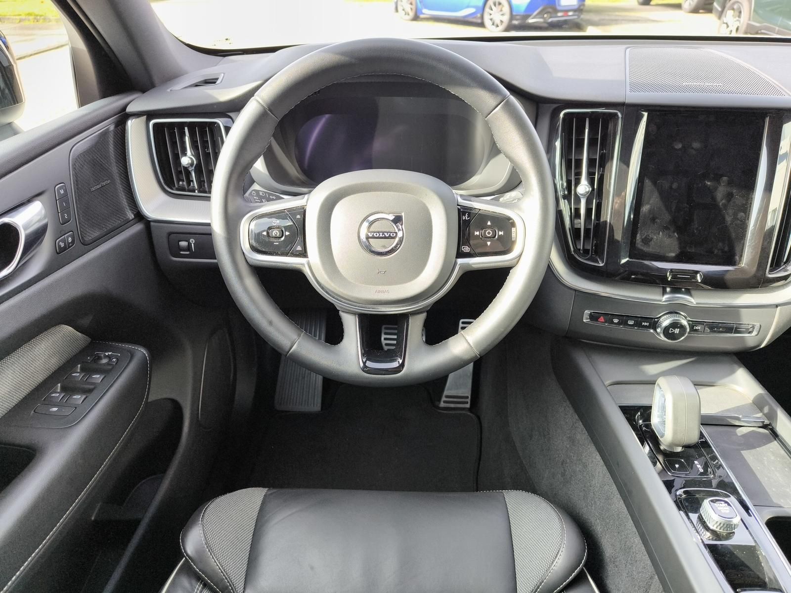 Volvo XC60 B4 Diesel  AWD Aut. ACC AHK Standhzg.