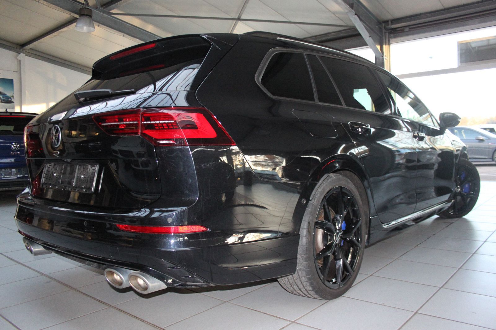 Volkswagen Golf VIII Variant R/DSG/PANO/LEDER/IQLED/H&K/BLC