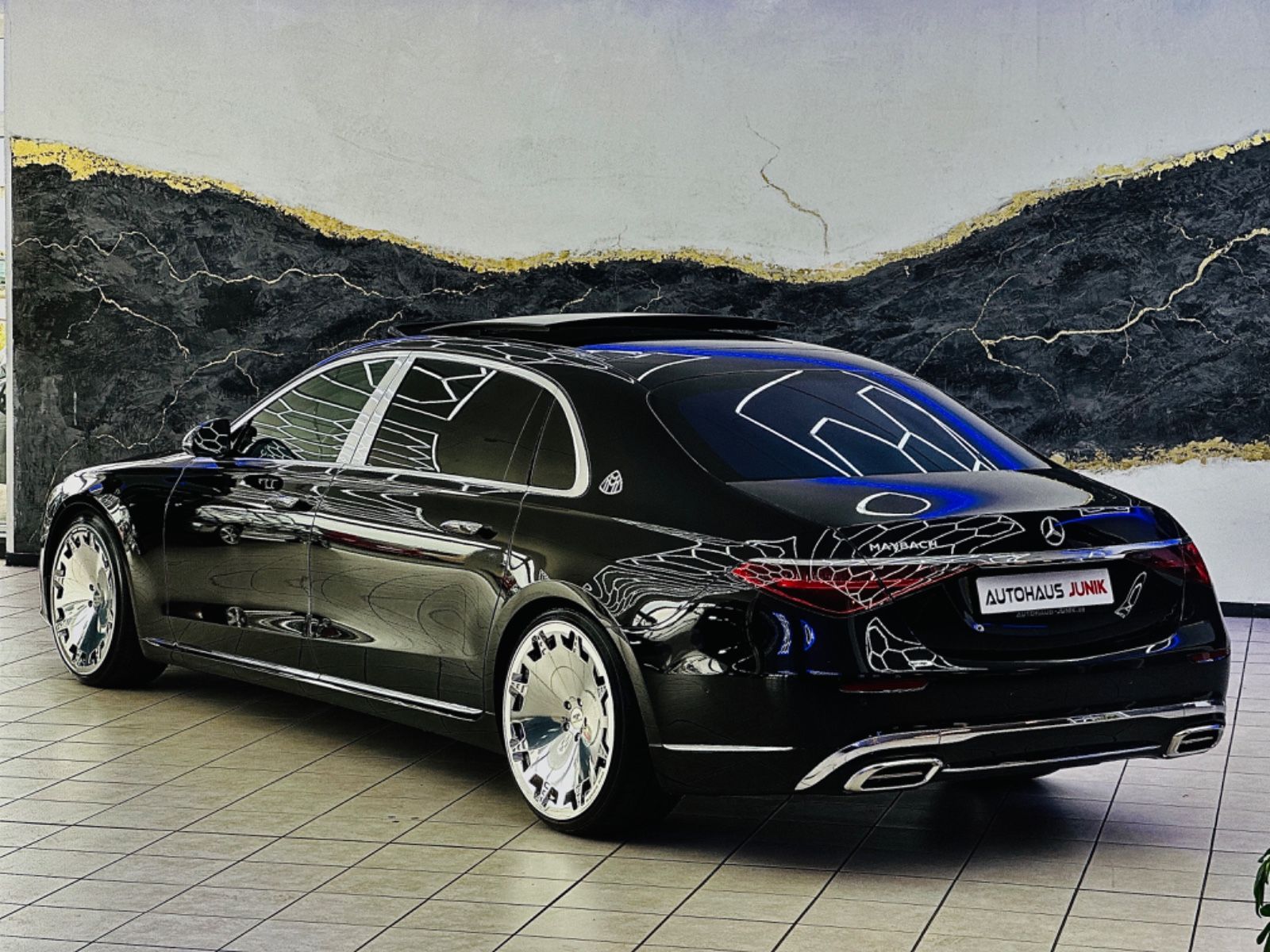 Mercedes-Benz S 580 Maybach - Samsaru's Car Outlet