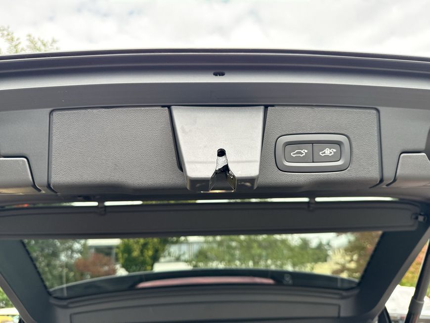 Volvo XC60 T6 AWD Recharge Plus Dark