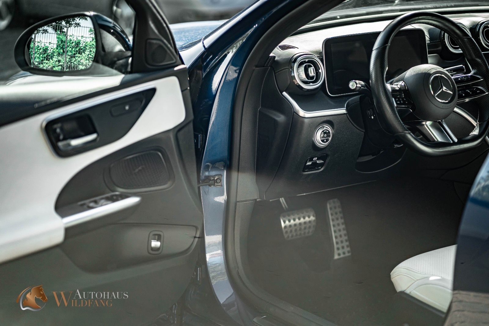 Mercedes-Benz C 200 4Matic AMG - Samsaru's Car Outlet