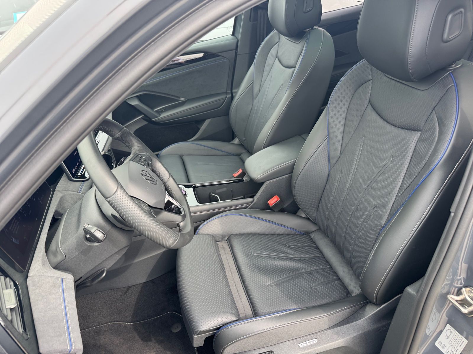 Volkswagen Tiguan R-Line 2.0 TSI 4M DSG, 5J.Gar./Black Styl