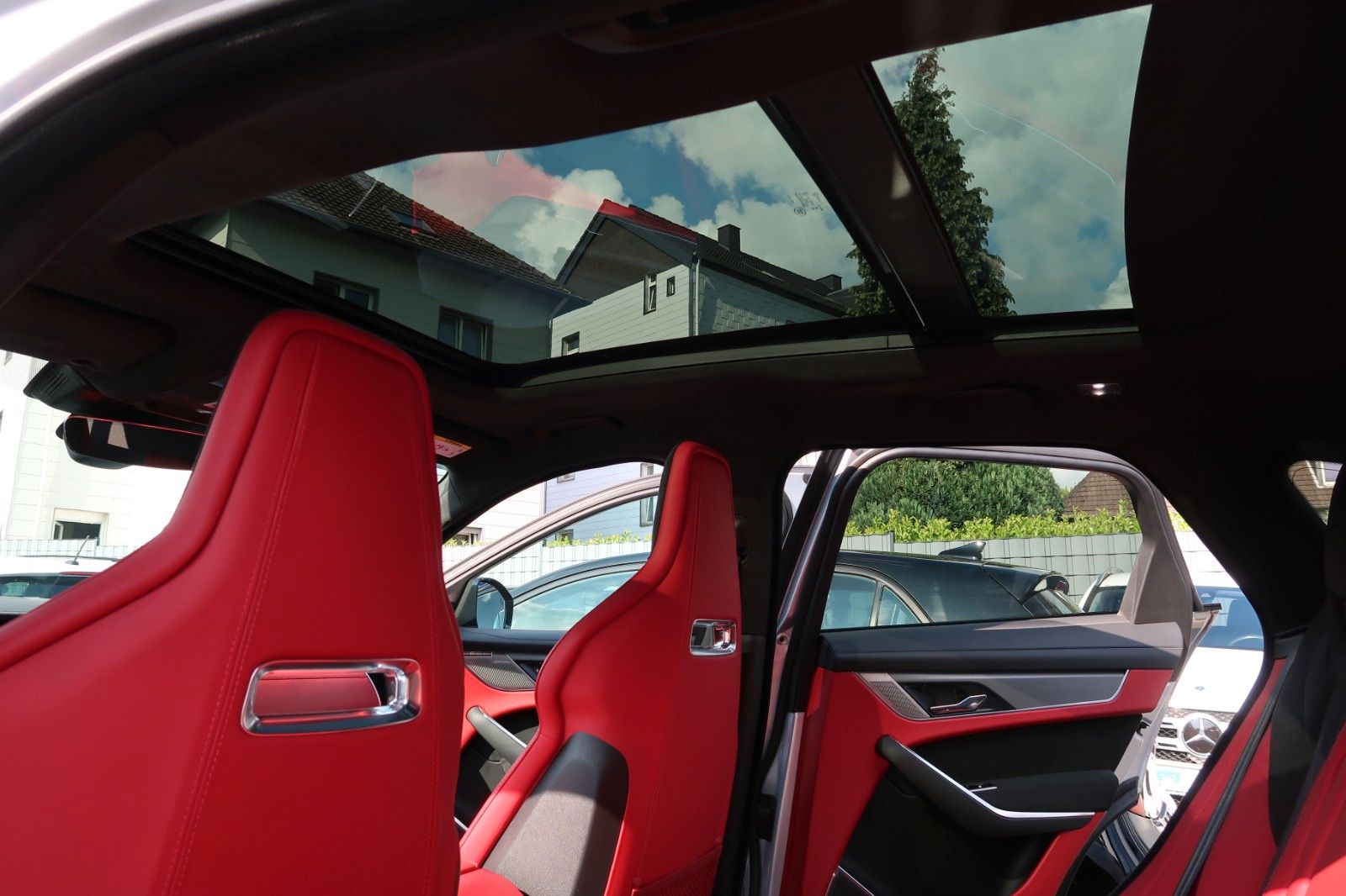 Jaguar F-Pace F-PACE SVR AWD # 26 tkm # Schiebedach...