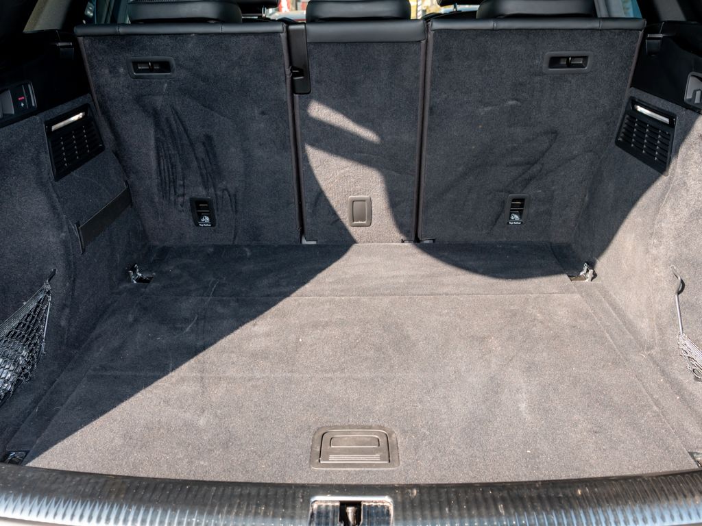 Audi Q5 45 TFSI - Samsaru's Car Outlet