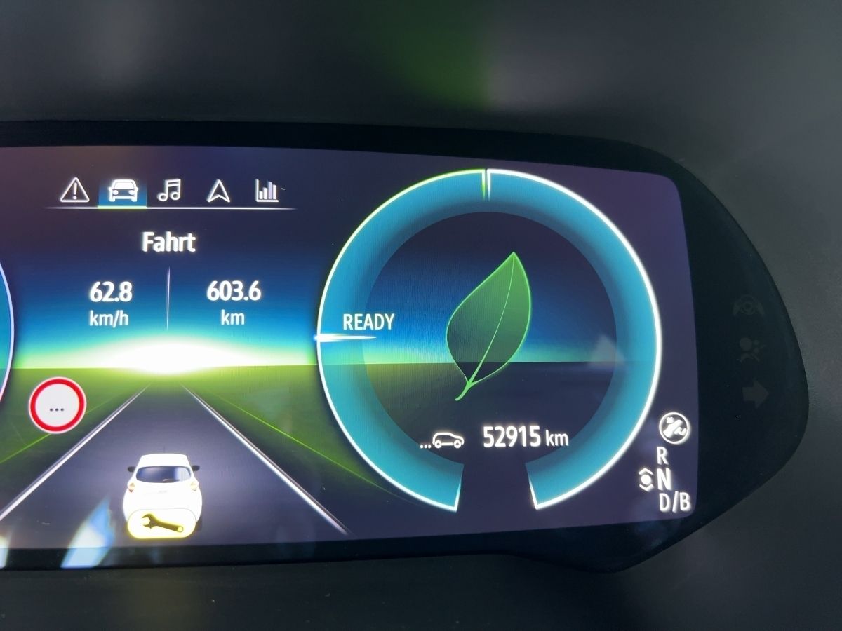 Renault ZOE INTENS R135 50 kWh - Samsaru's Car Outlet