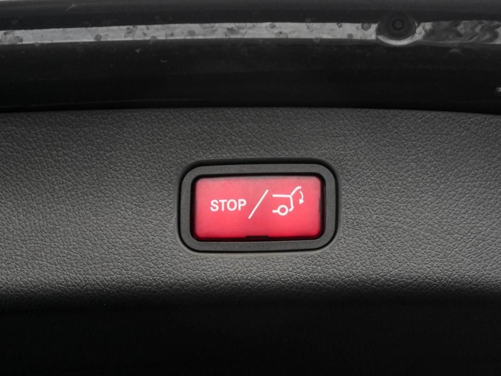Mercedes-Benz GLC 300 e 4M Avantgarde/Pano/HUD/AHK/360/Memo/19