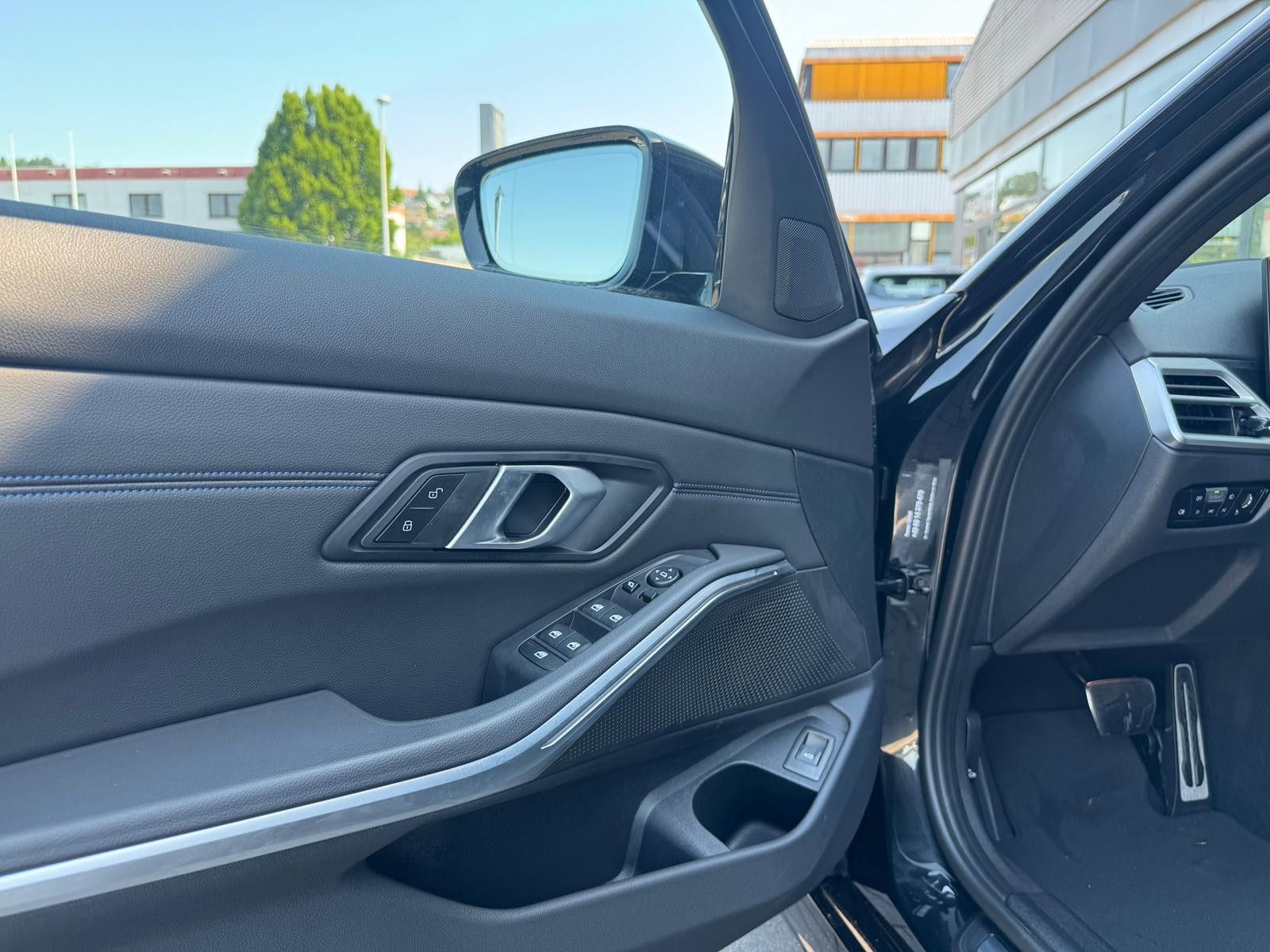 BMW 320 i Tour M Sportp. AHK°ACC°HeadUp+HIFI°-Ad.LED