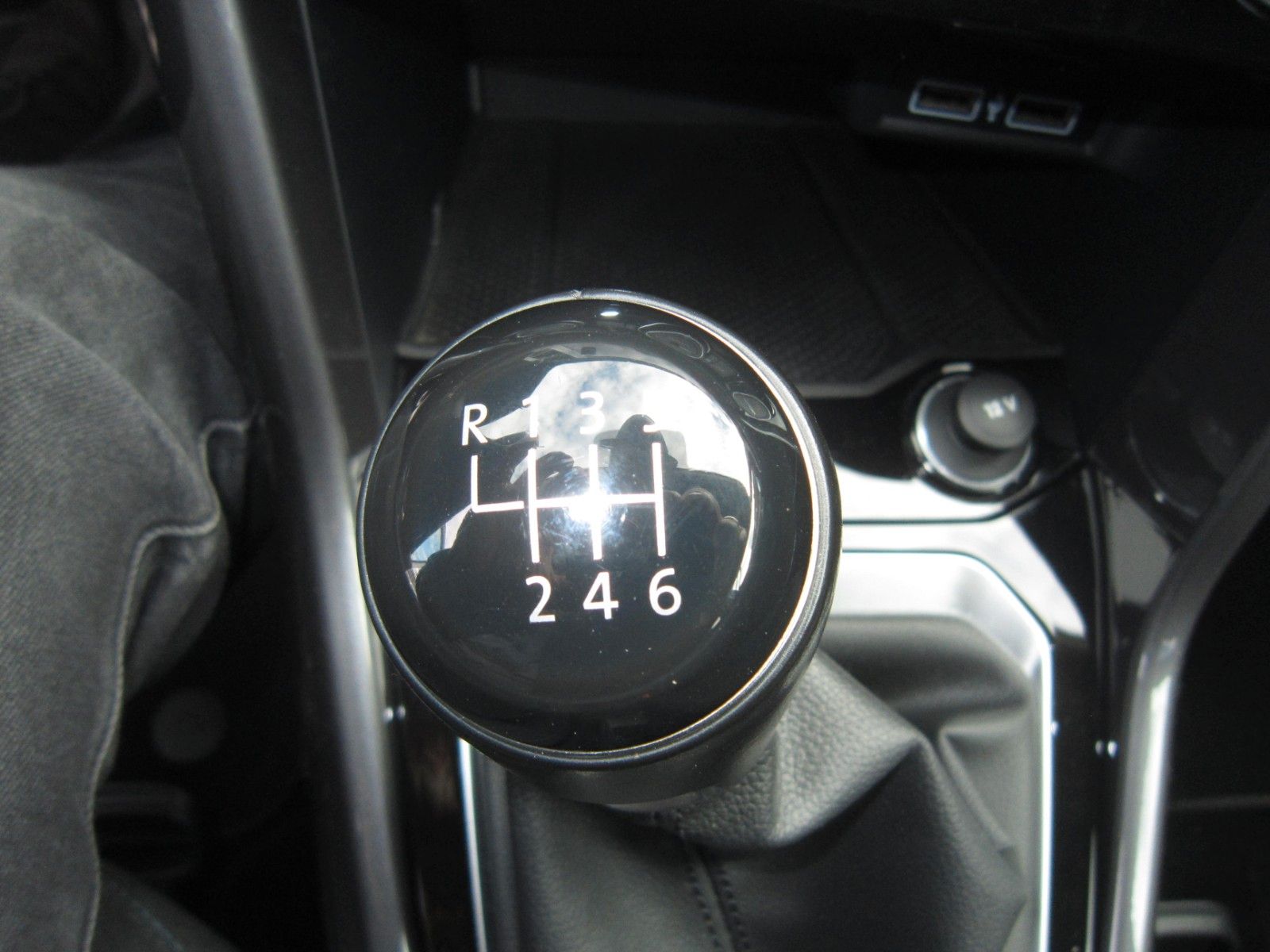 Volkswagen T-Roc IQ.DRIVE - Samsaru's Car Outlet