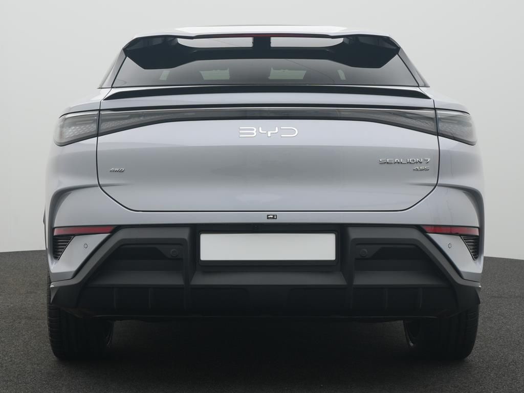BYD Sealion 7